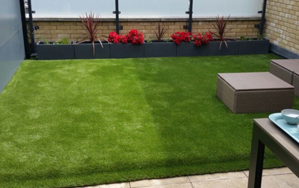 Ten Small but Important Things to Observe in Artificial Lawn Installation