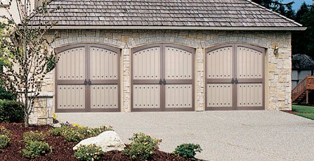 Troubleshoot your garage door issues with professional garage door service