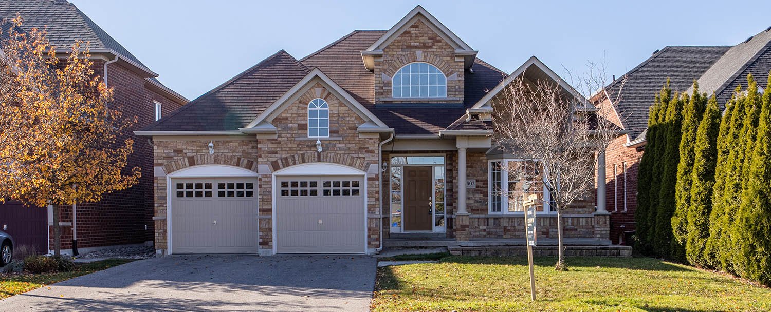 From Snags to Solutions: Handling Usual Garage Door Problems in Arvada